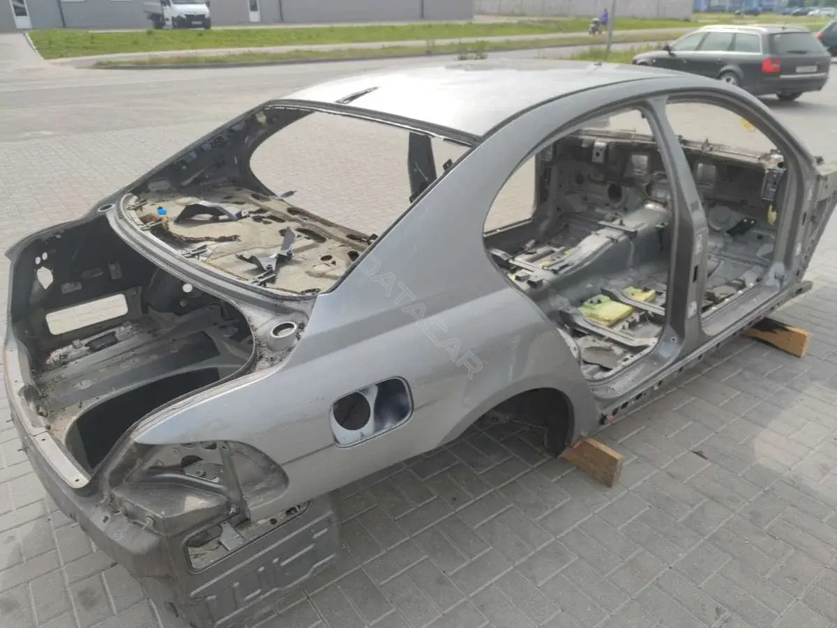 Четверть задняя правая 82858509