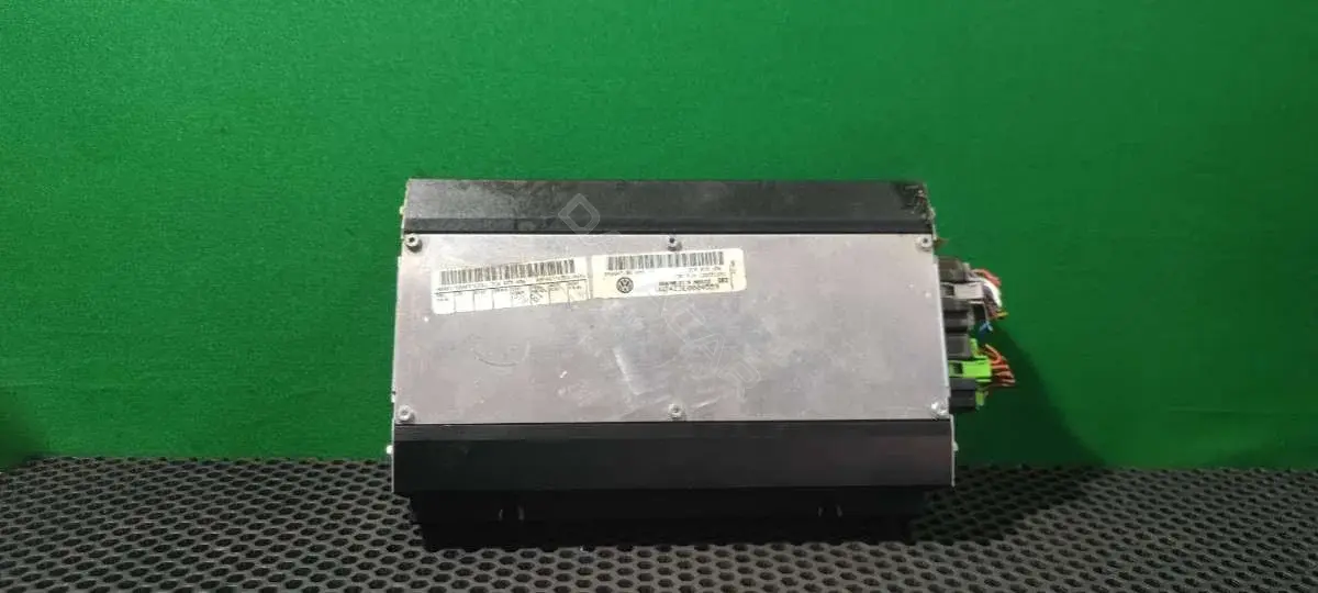Усилитель музыкальный 3C0 035 456