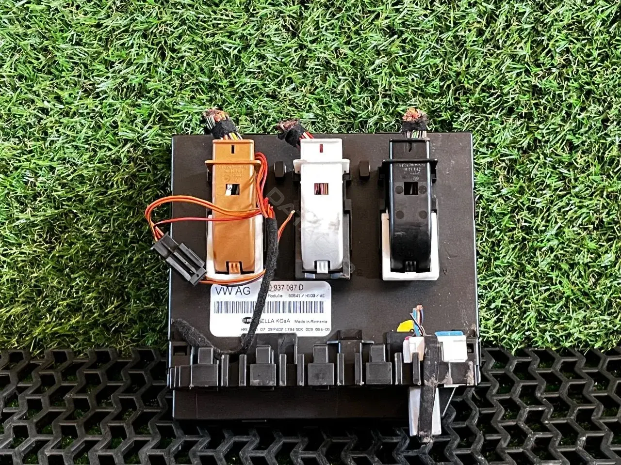 Блок управления BCM 1K0 937 087D