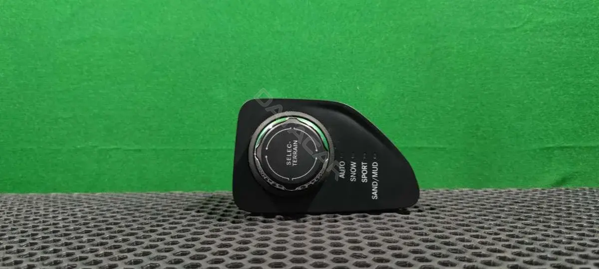 Селектор включения передачи для автоматической КПП P68141876AE