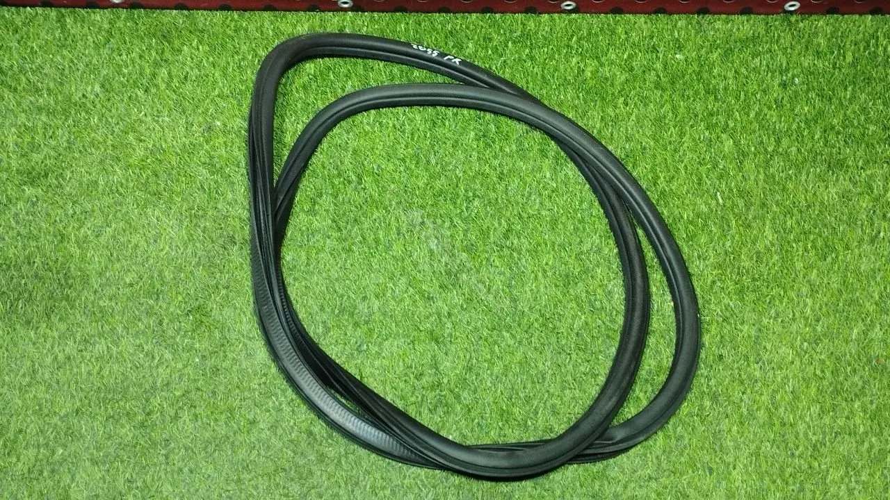 Уплотнитель двери 6R4867912