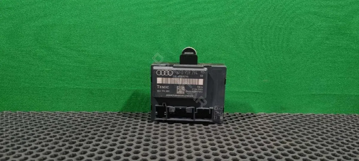Блок управления двери 4D0 959 794, 4F0910794
