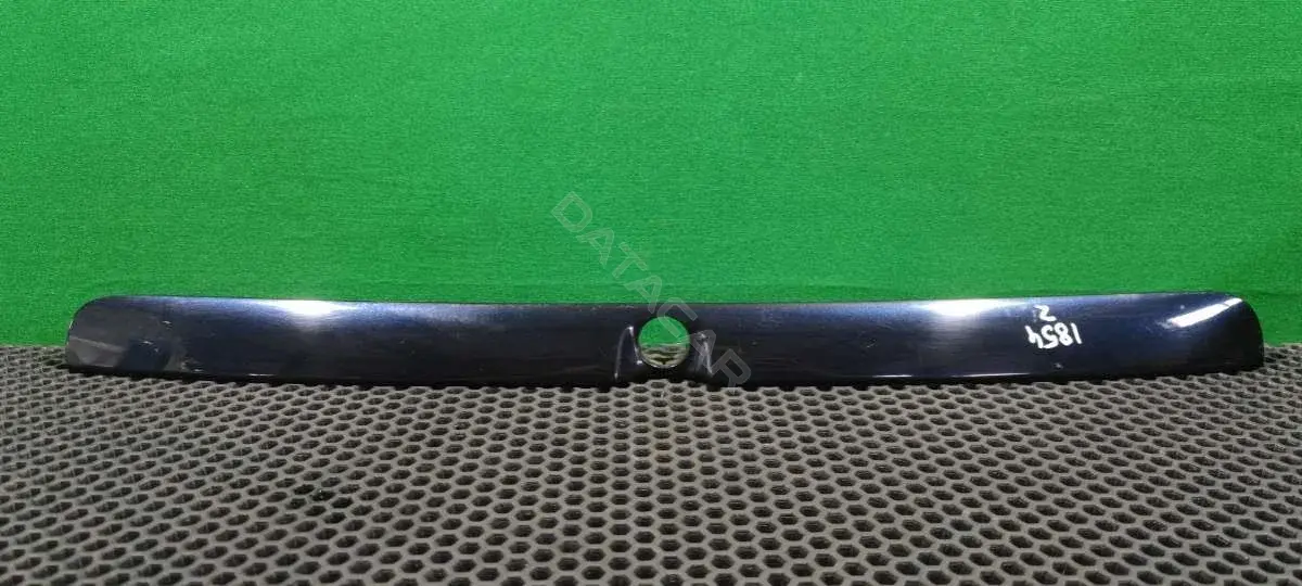 Фонарь подсветки номерного знака 8D5 827 576B