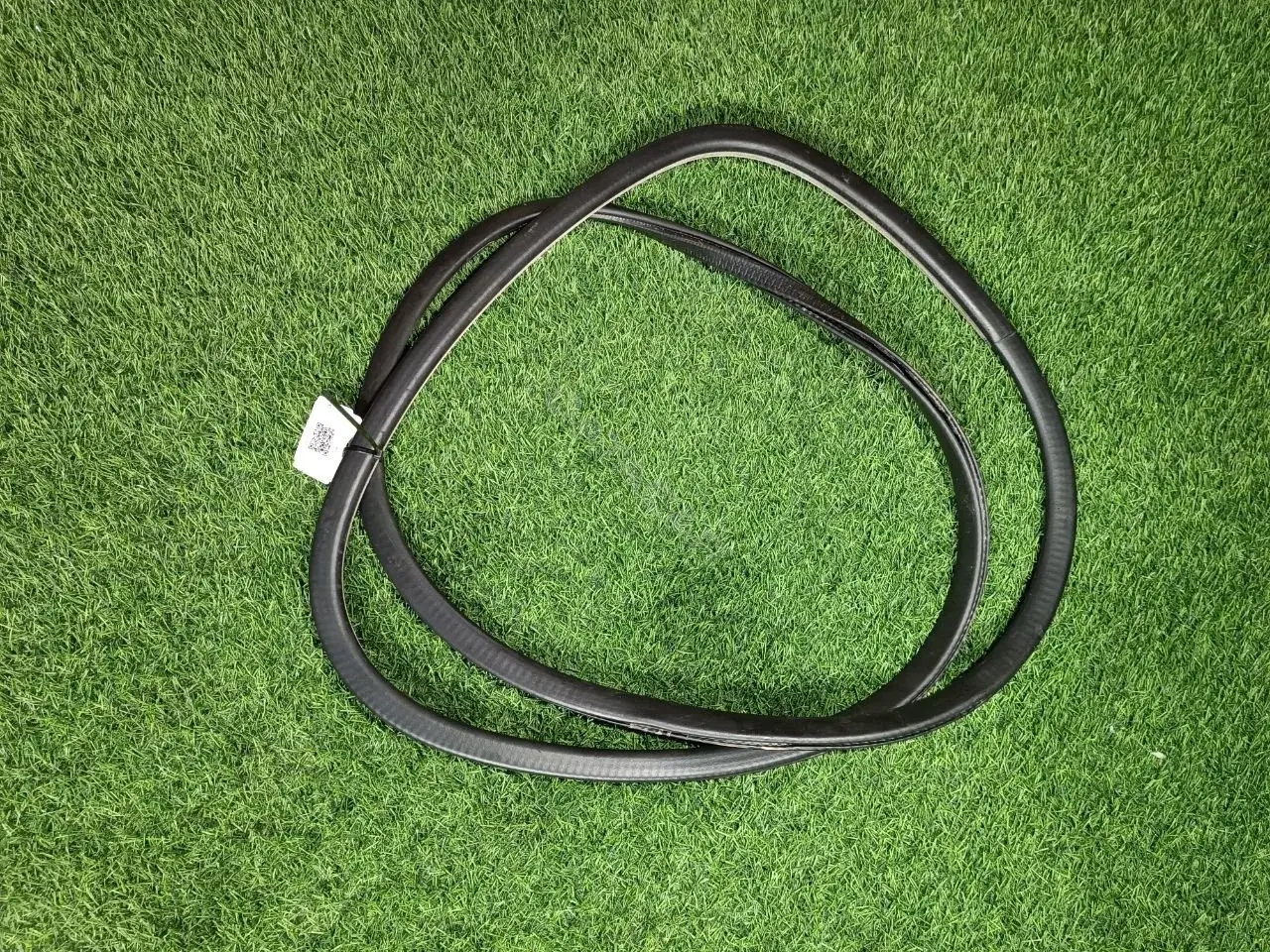 Уплотнитель двери 8Z0839393