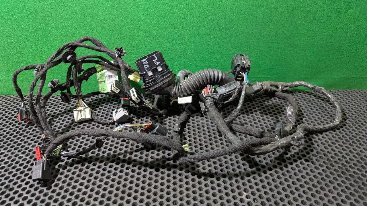 Проводка двери F2GT 14631 ADJ