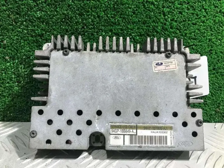 Усилитель музыкальный 94AP-18T806-AA, 94GP-18B849-A