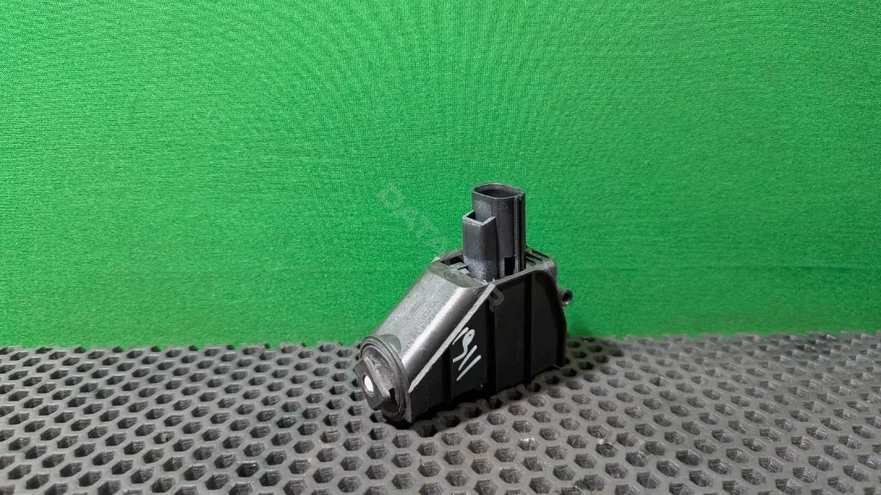 Замок лючка топливного бака 6M21 20A20 AD