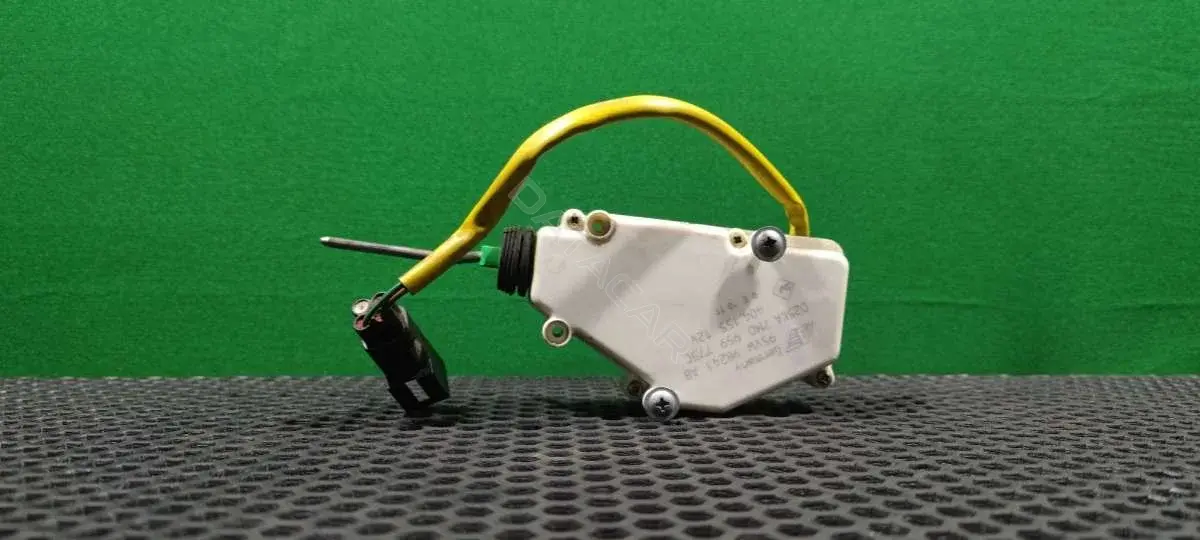 Замок лючка топливного бака 7M0 959 775C, 95VW9B241AB