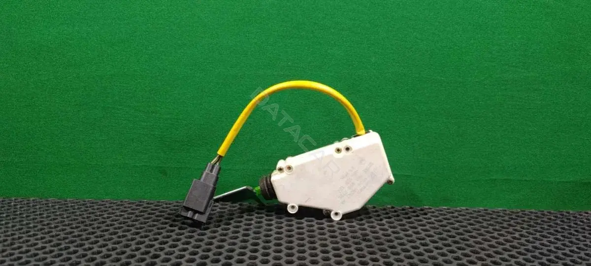 Замок лючка топливного бака 7M0 959 775C, 95VW9B241AB