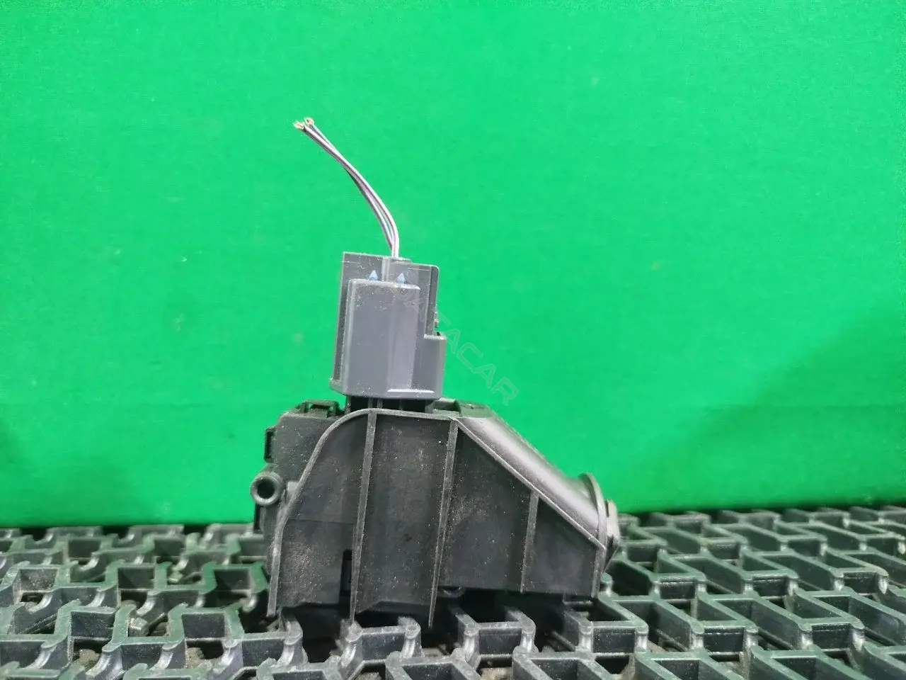 Замок лючка топливного бака 6M21-220A20-AD