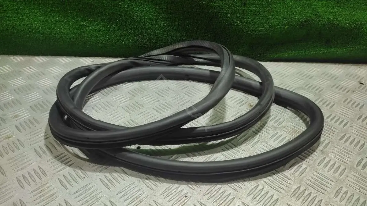 Уплотнитель двери 4F0831721C