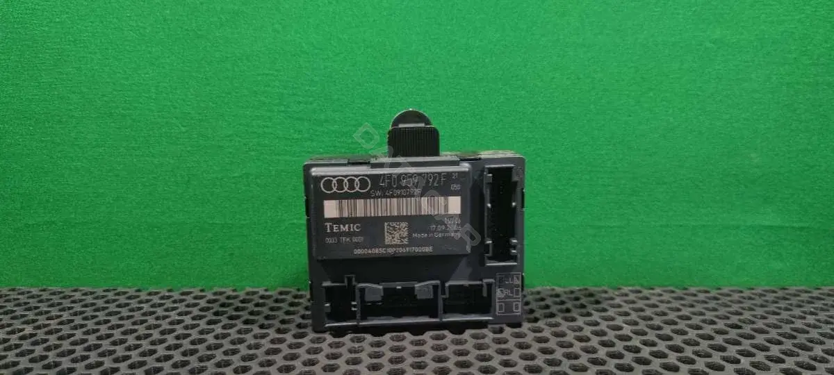 Блок управления двери 4F0910792F, 4F0 959 792 F