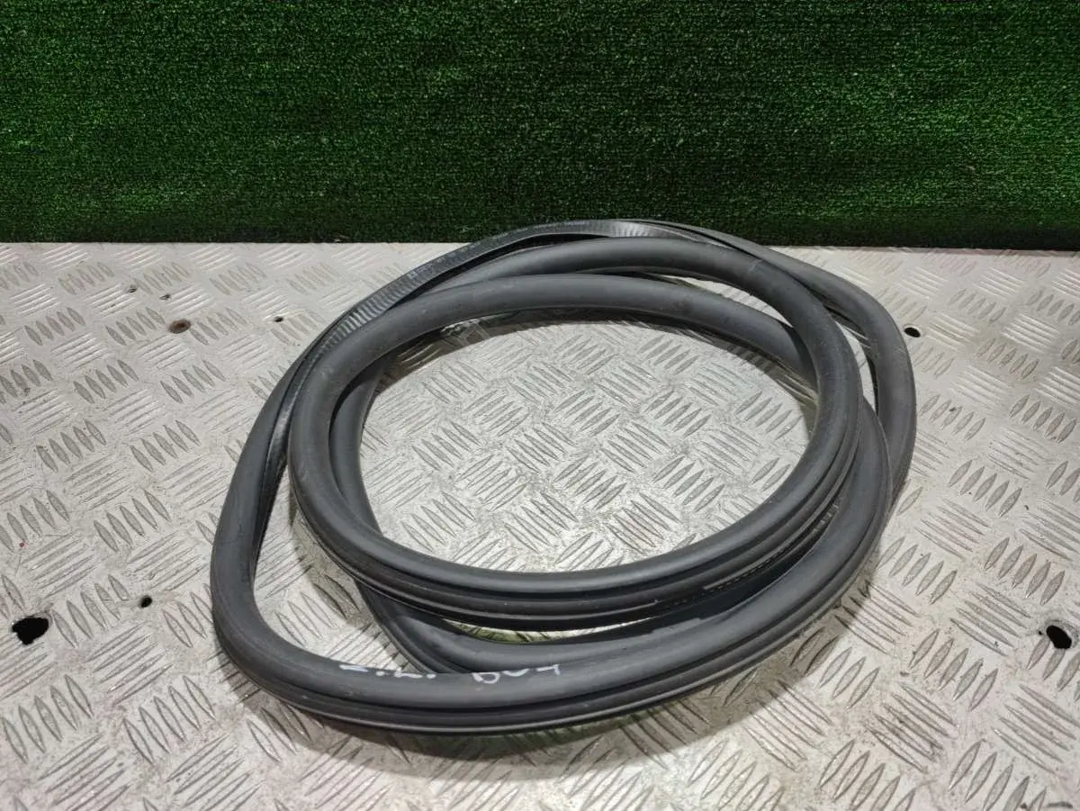 Уплотнитель двери 1Z9 867 367 F