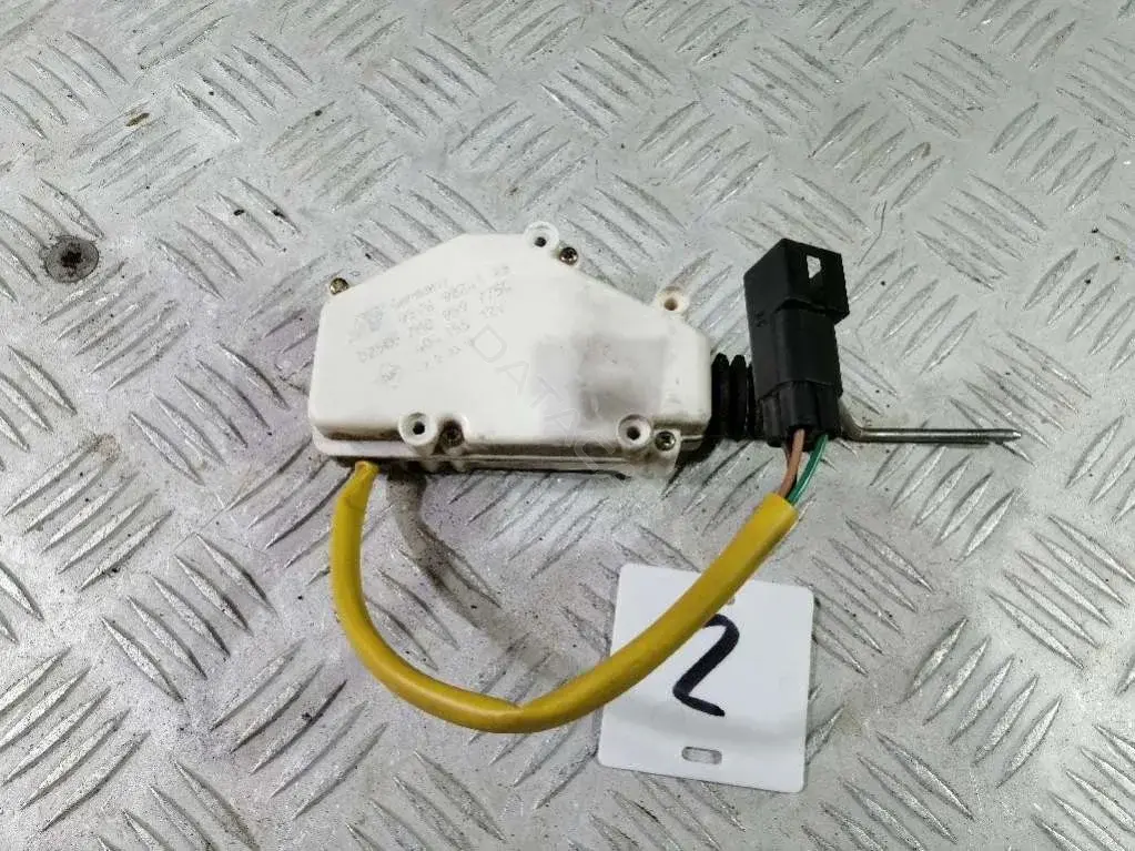 Замок лючка топливного бака 7M0959775C