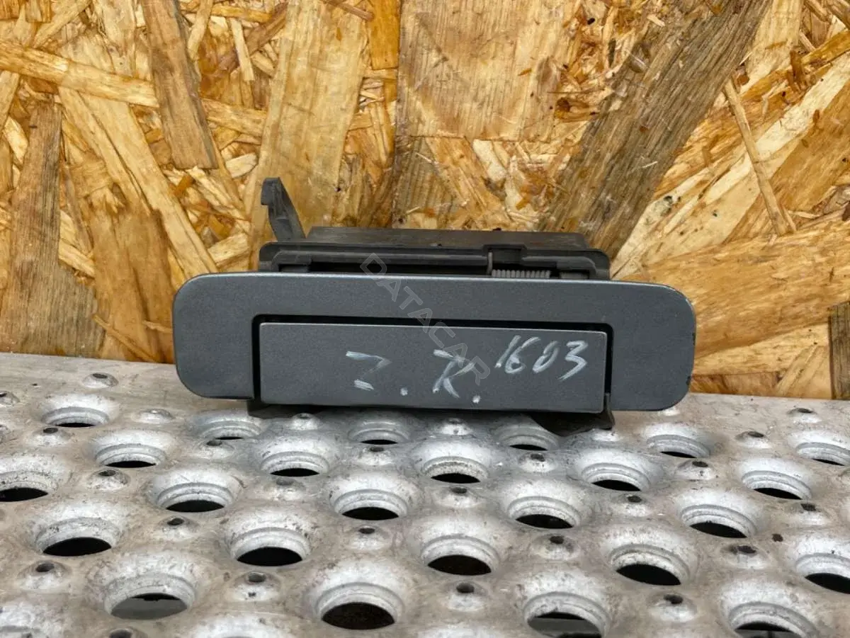 Ручка двери 4 A0 839 206
