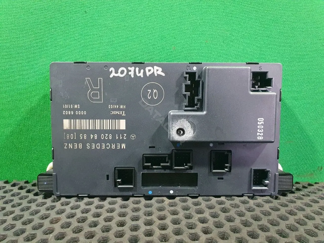 Блок управления двери A211 820 84 85