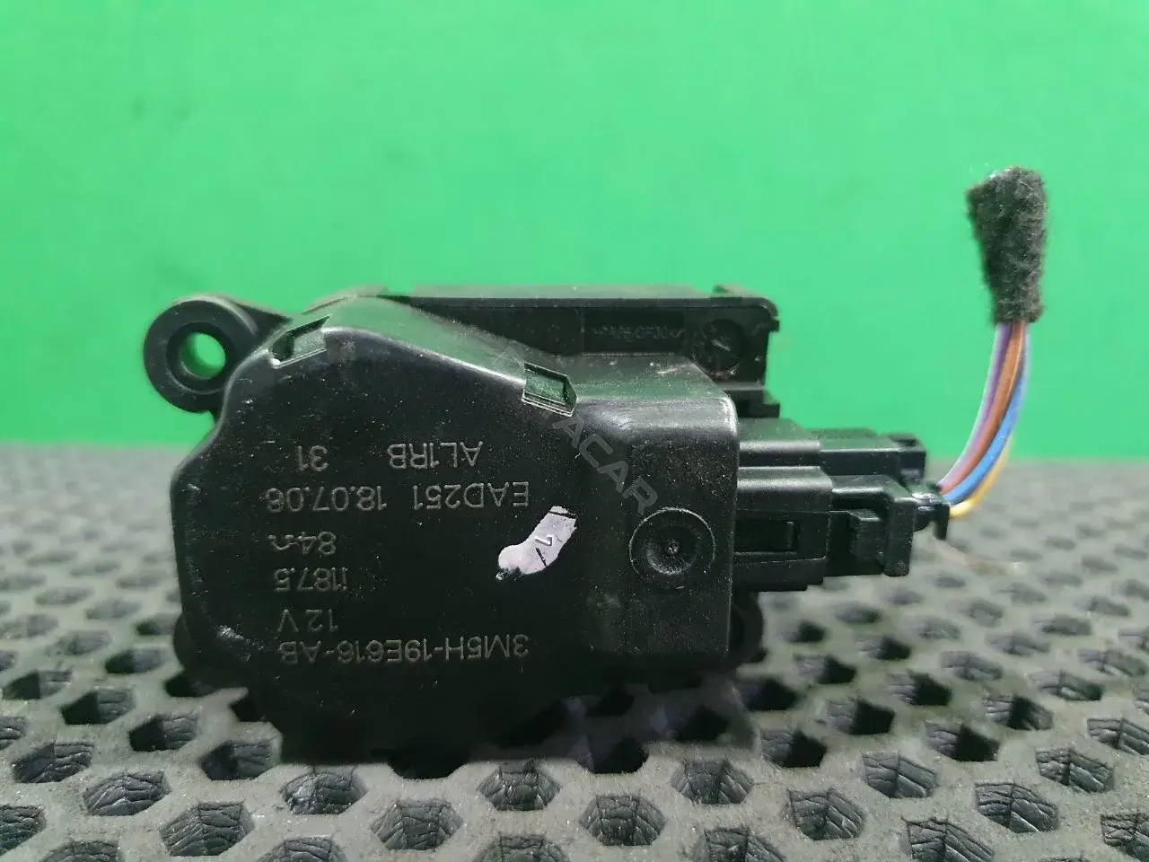 Мотор заслонки печки 3M5H-19E616-AB