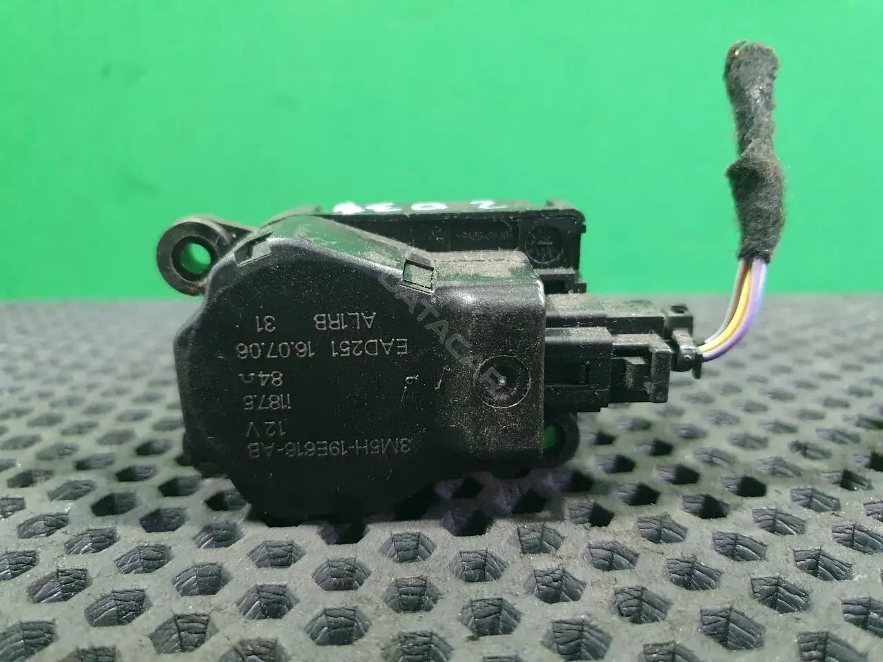 Мотор заслонки печки 3M5H-19E616-AB