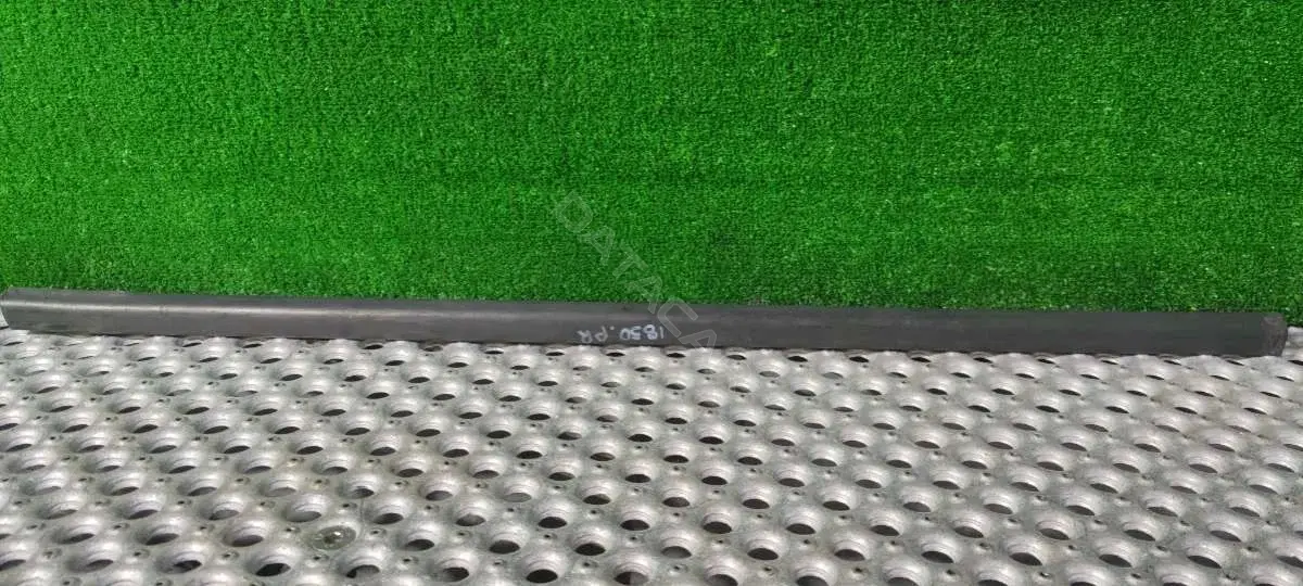 Молдинг стекла 77779618