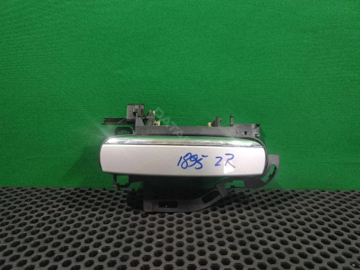 Ручка двери 4F0 837 886
