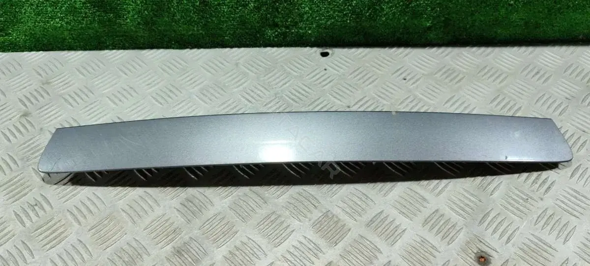 Фонарь подсветки номерного знака GJ6L50811