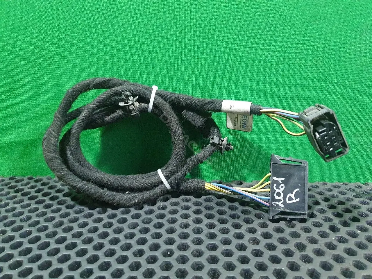 Проводка двери 037 543 35 28