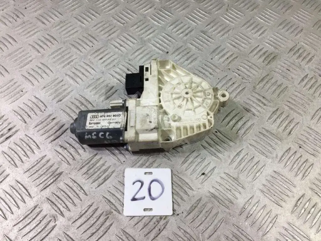 Моторчик стеклоподъемник 4F0959802D