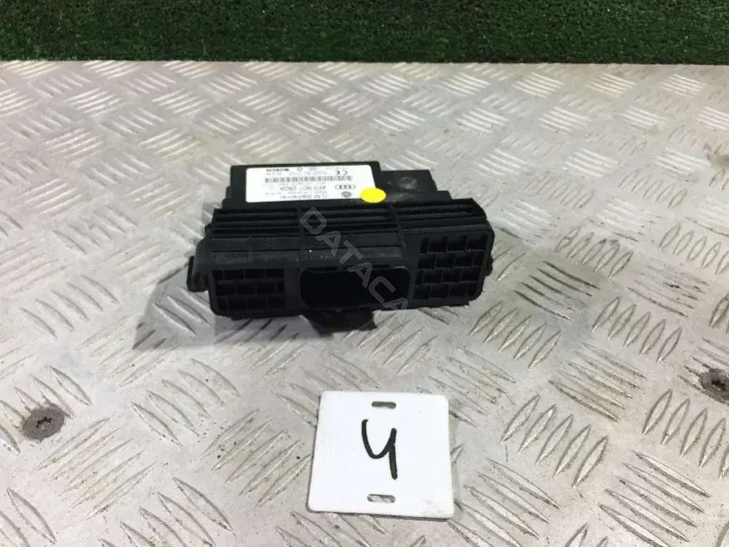 Блок управления BCM 4F0907280A, 4F0910 280 010, F005 S0 0102