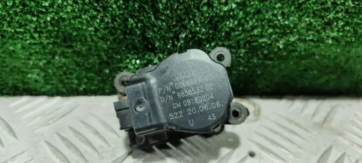 Мотор заслонки печки 09180204, 985853Z 02