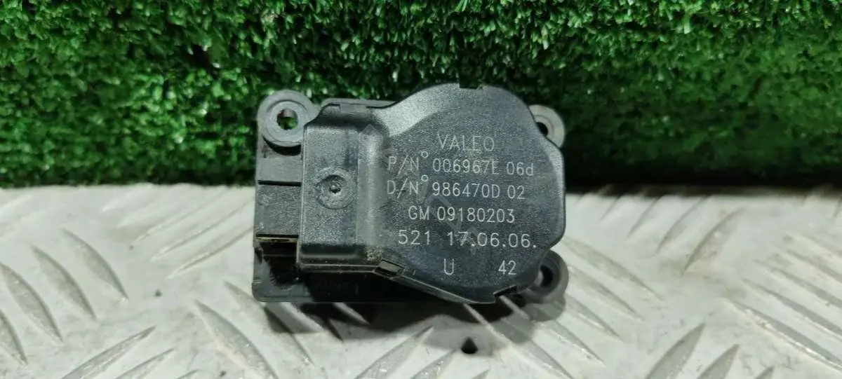 Мотор заслонки печки 09180203, 986470D 02