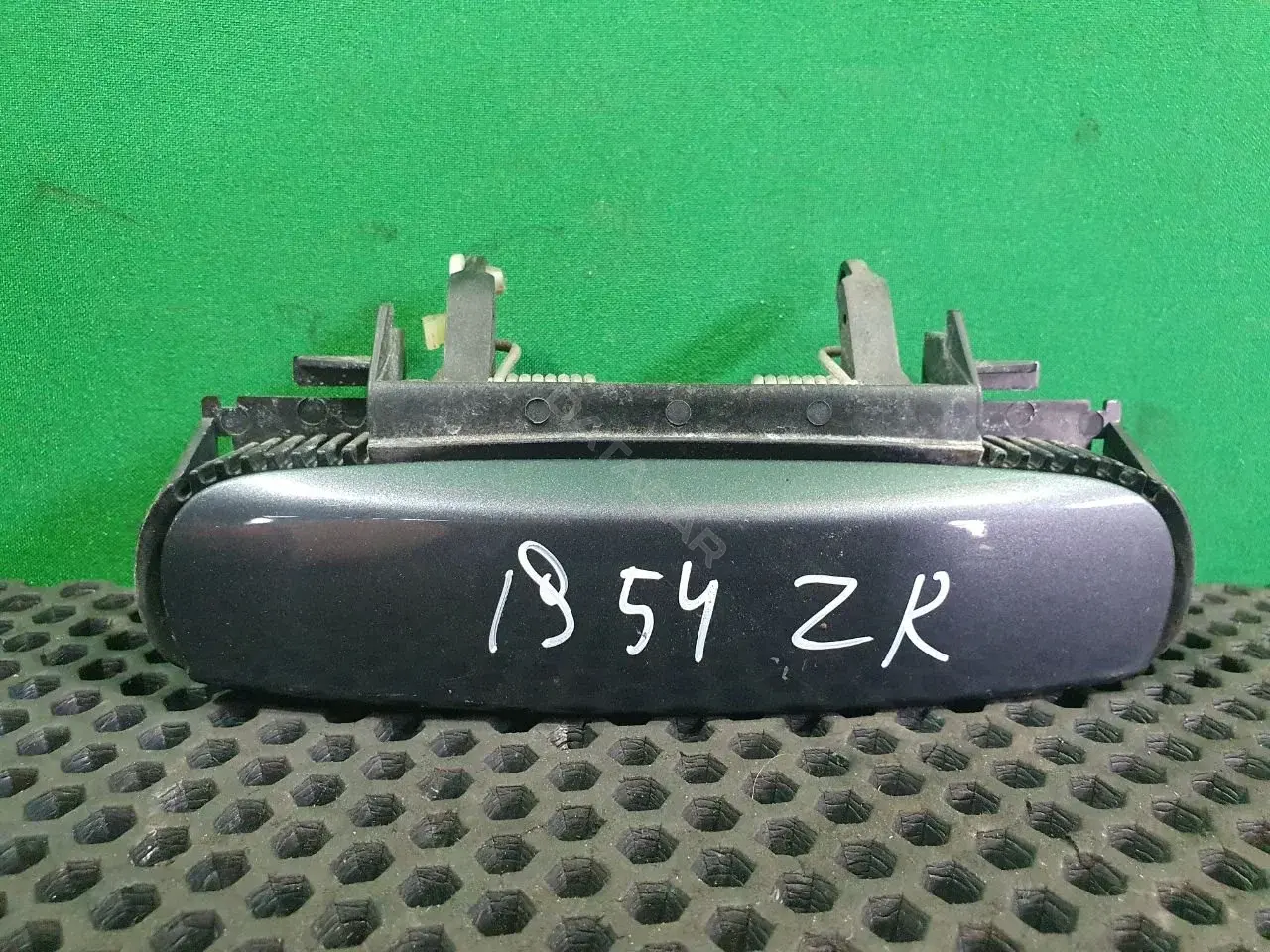 Ручка двери 4B0 839 885