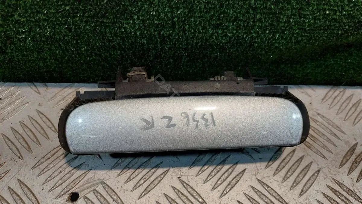 Ручка двери 4B0839885