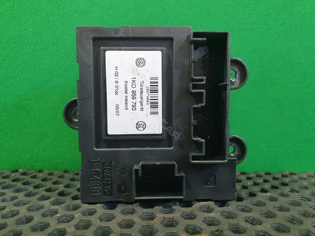 Блок управления двери 1K0 959 793