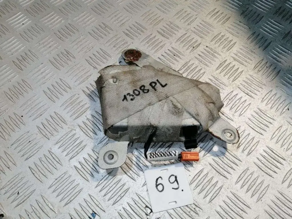 Подушка безопасности 30826833103