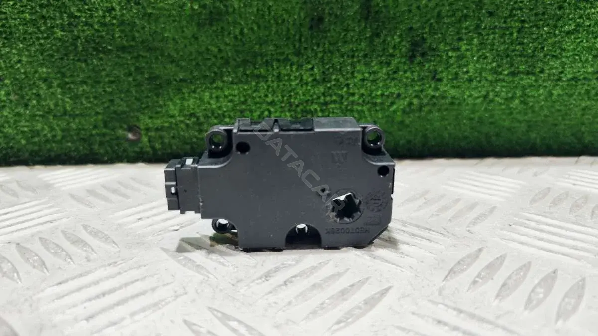 Мотор заслонки печки CZ1139300856, ZBAT004D08