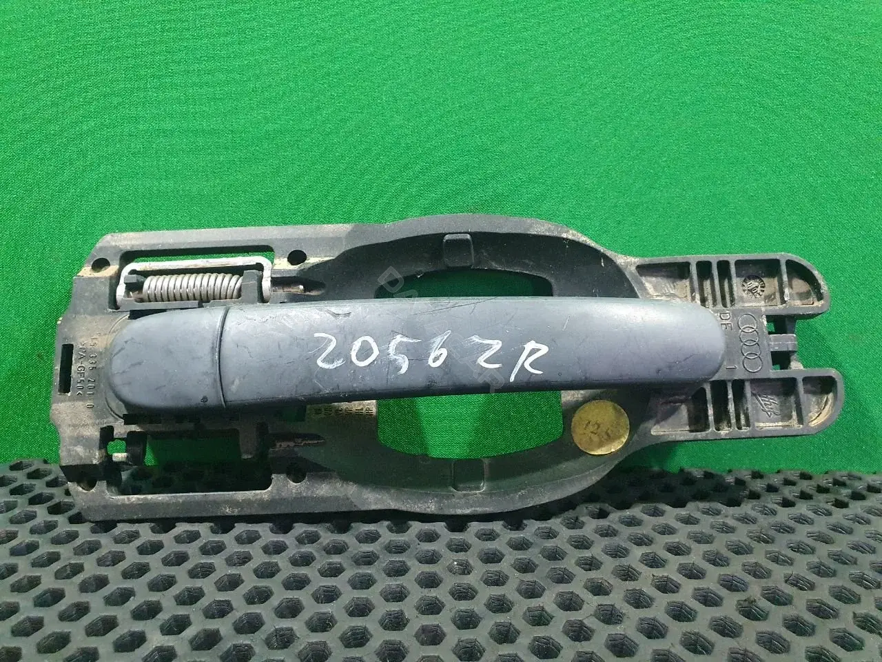 Ручка двери 8Z0837885A, 8Z0837886A, 8Z1837886