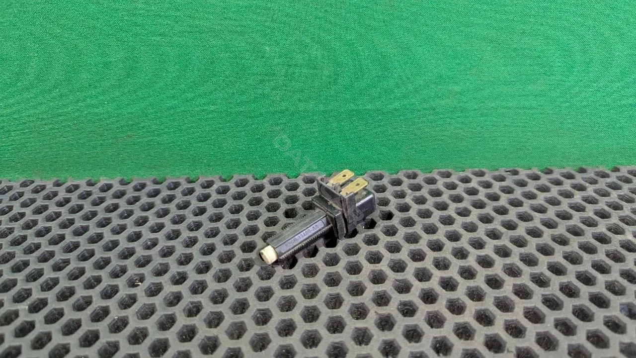 Датчик стоп сигнала 82GB 13480 AA