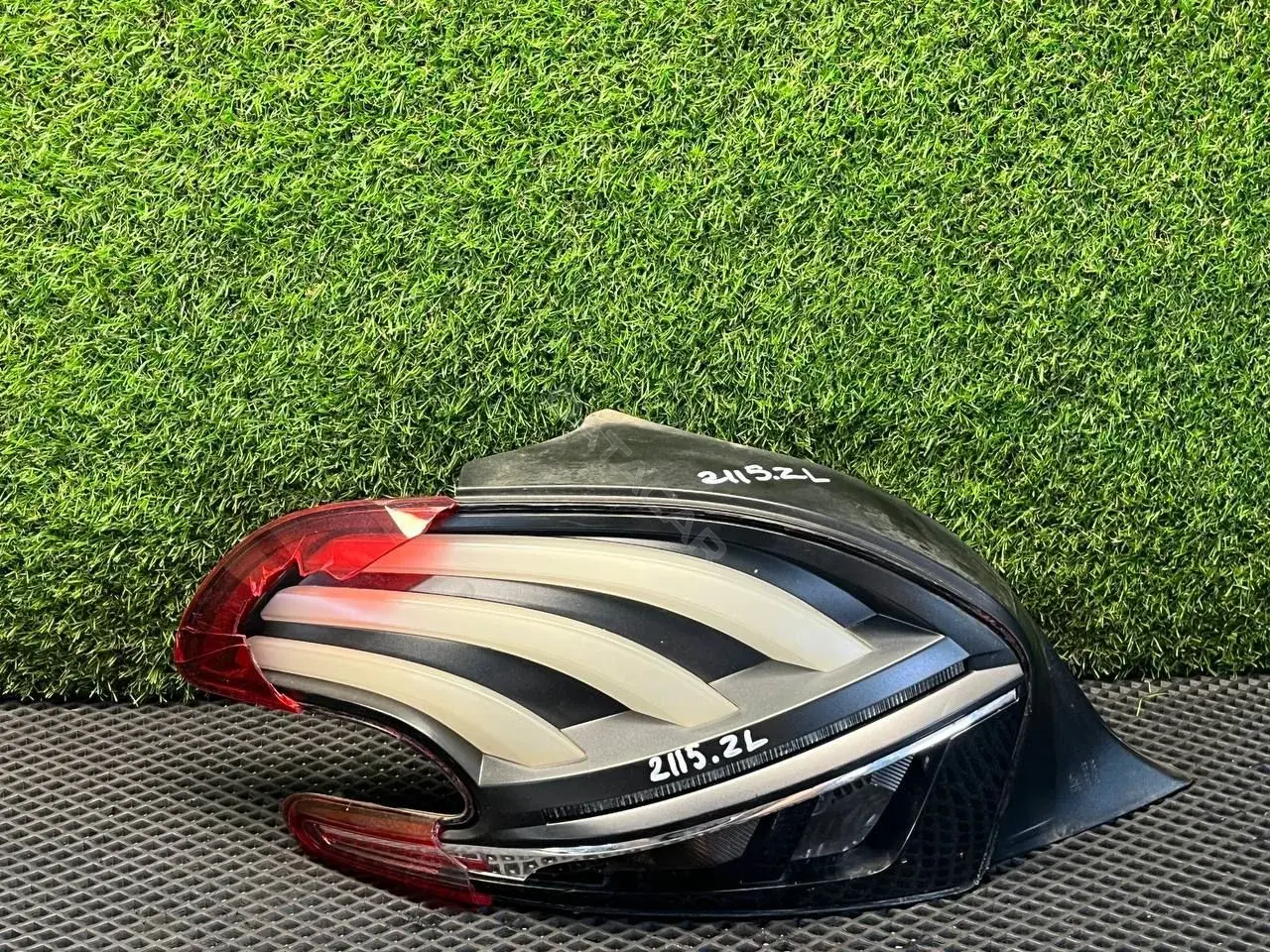 Задние фонари 98 256 012 80