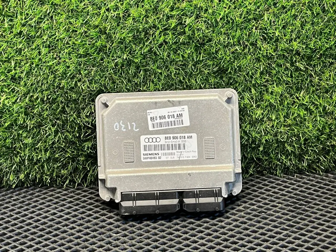 Блок управления двигателем 5WP40493 02, 8E0 906 018 AM