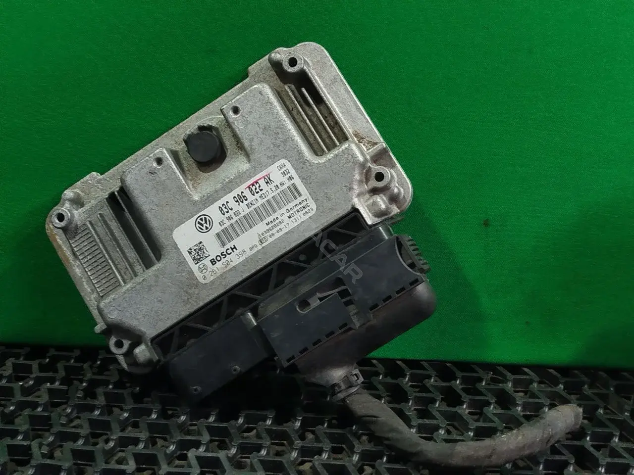 Блок управления двигателем 0 261 S04 398, 03C 906 022 AK