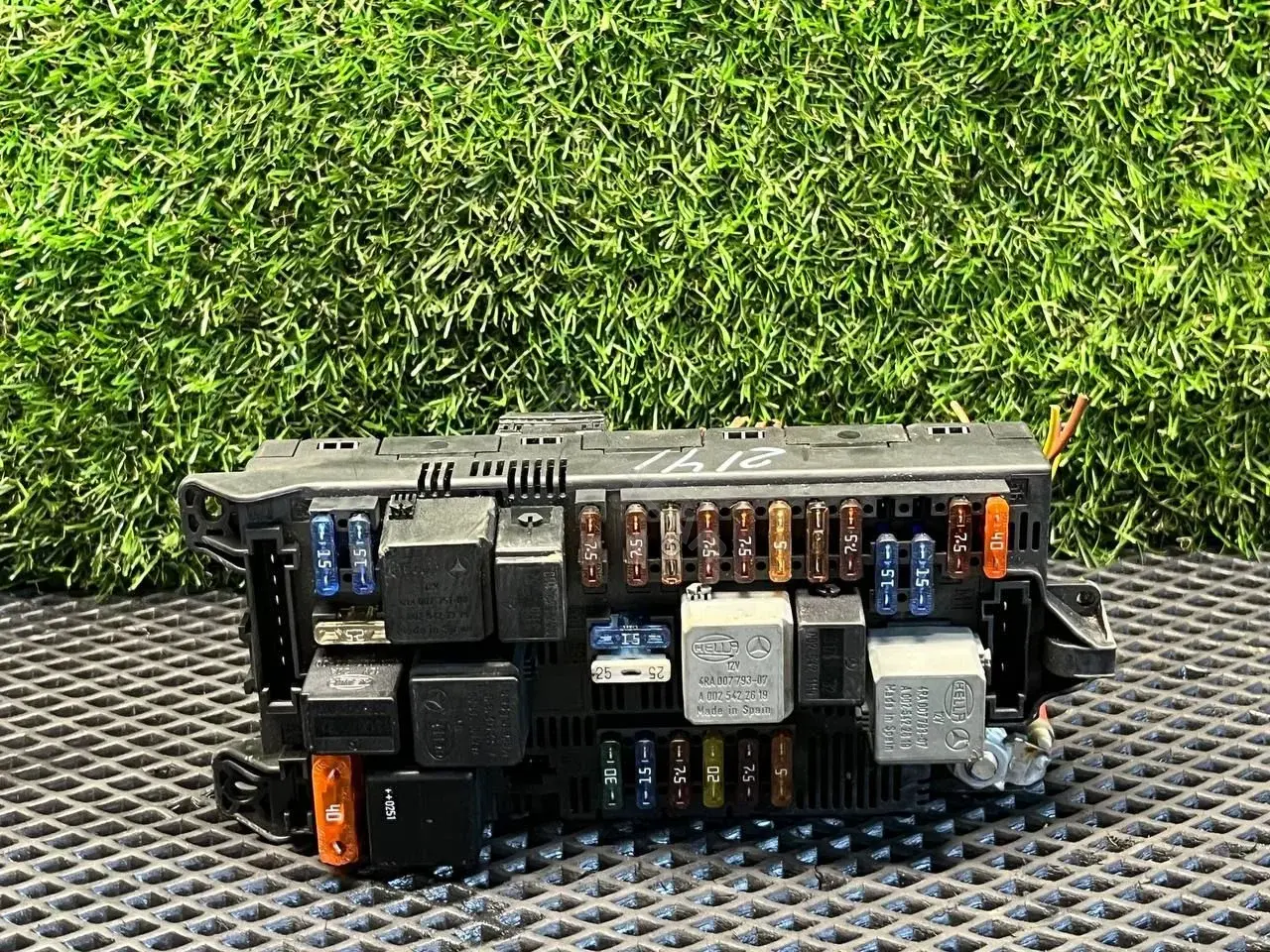 Блок предохранителей 2115453901