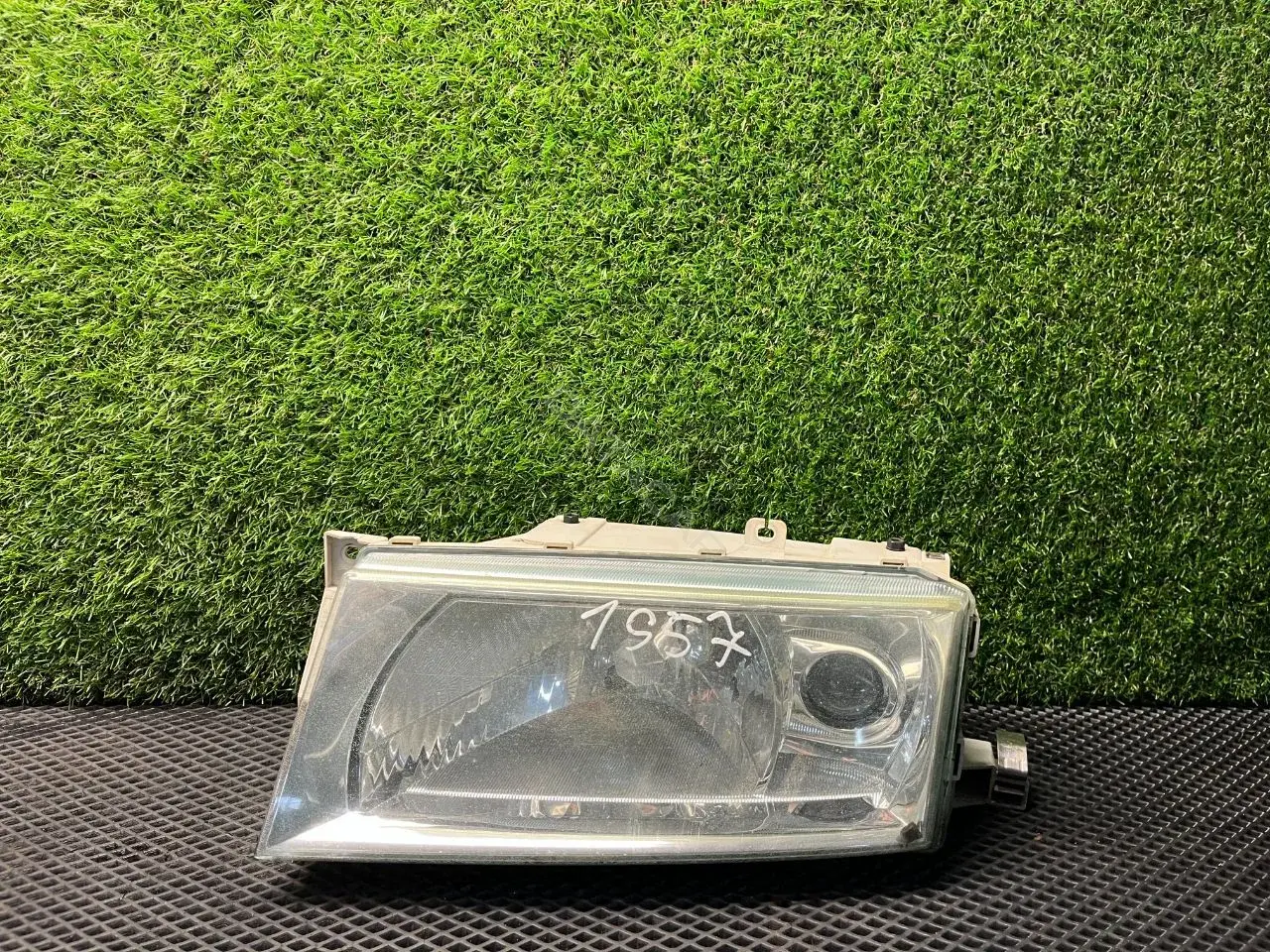Фары 1U1941015L