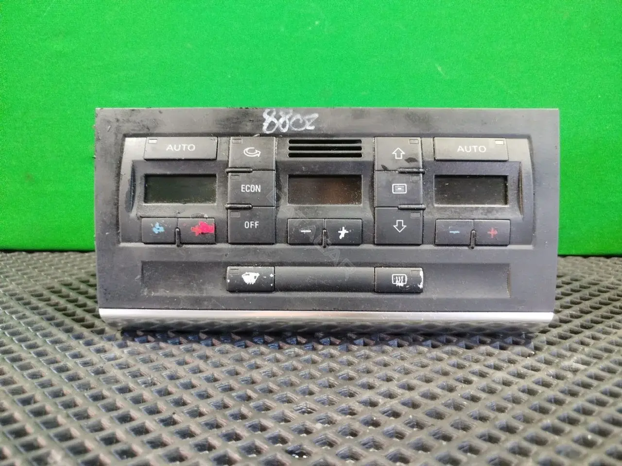 Блок управления климат-контролем 8EO820043