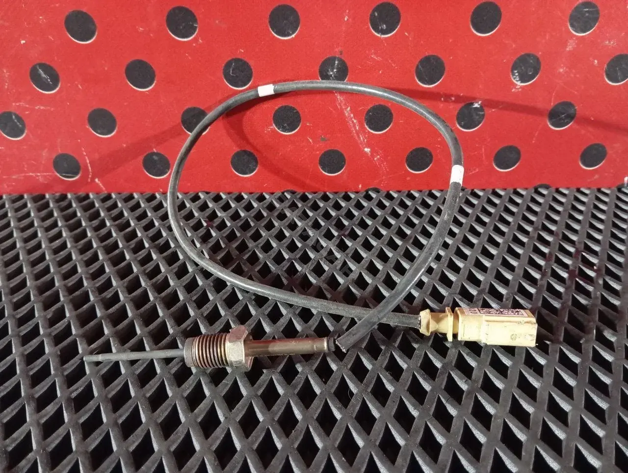 Датчик температуры выхлопных газов 05L 906 088 AL
