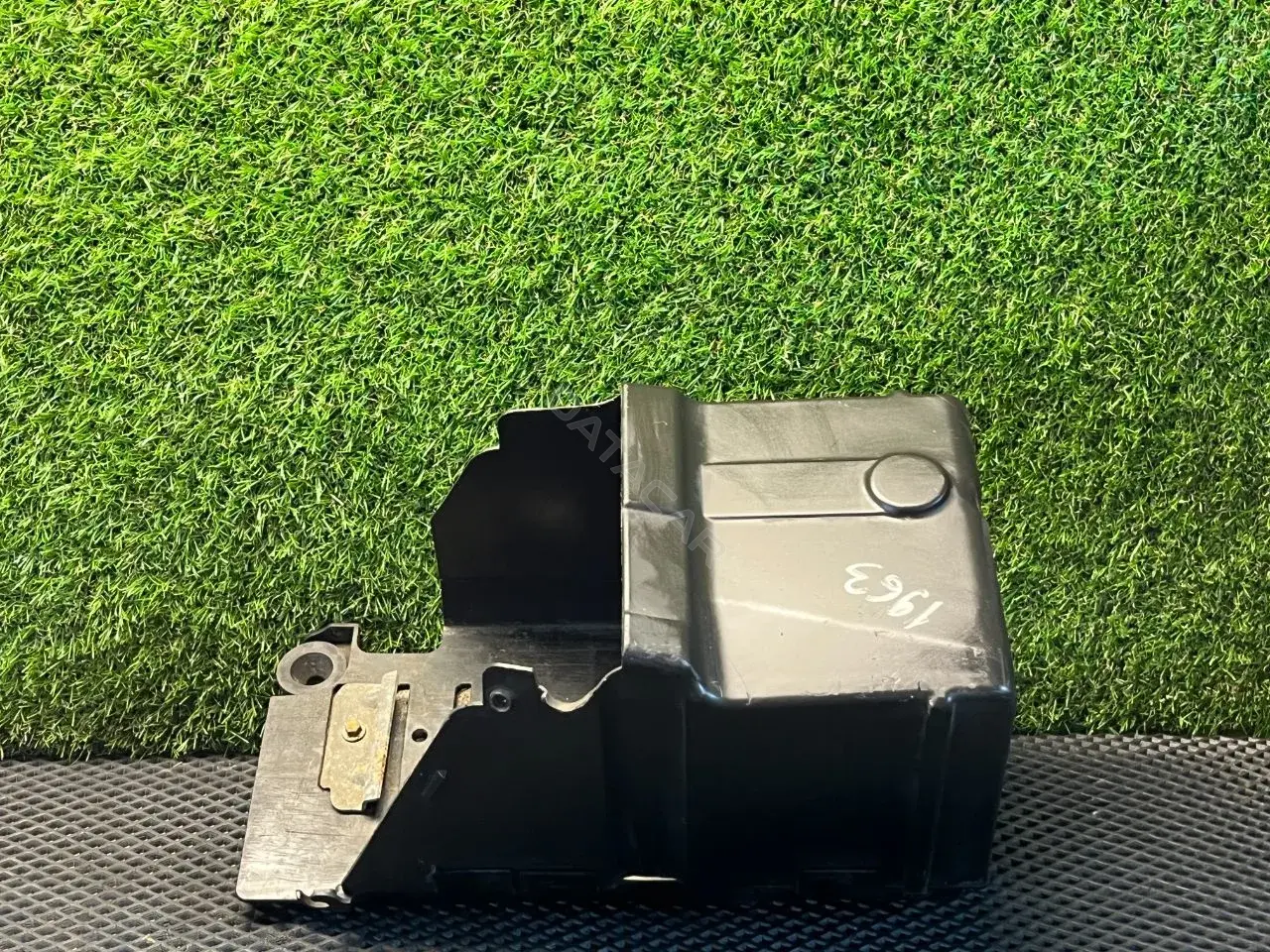Полка аккумулятора 6G9110723A