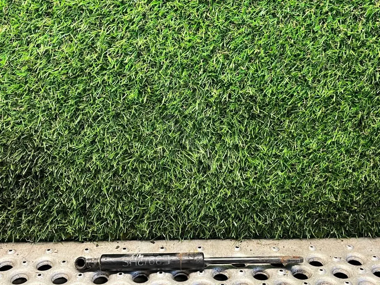 Амортизатор крышки багажника, капота, заднего стекла 115248060