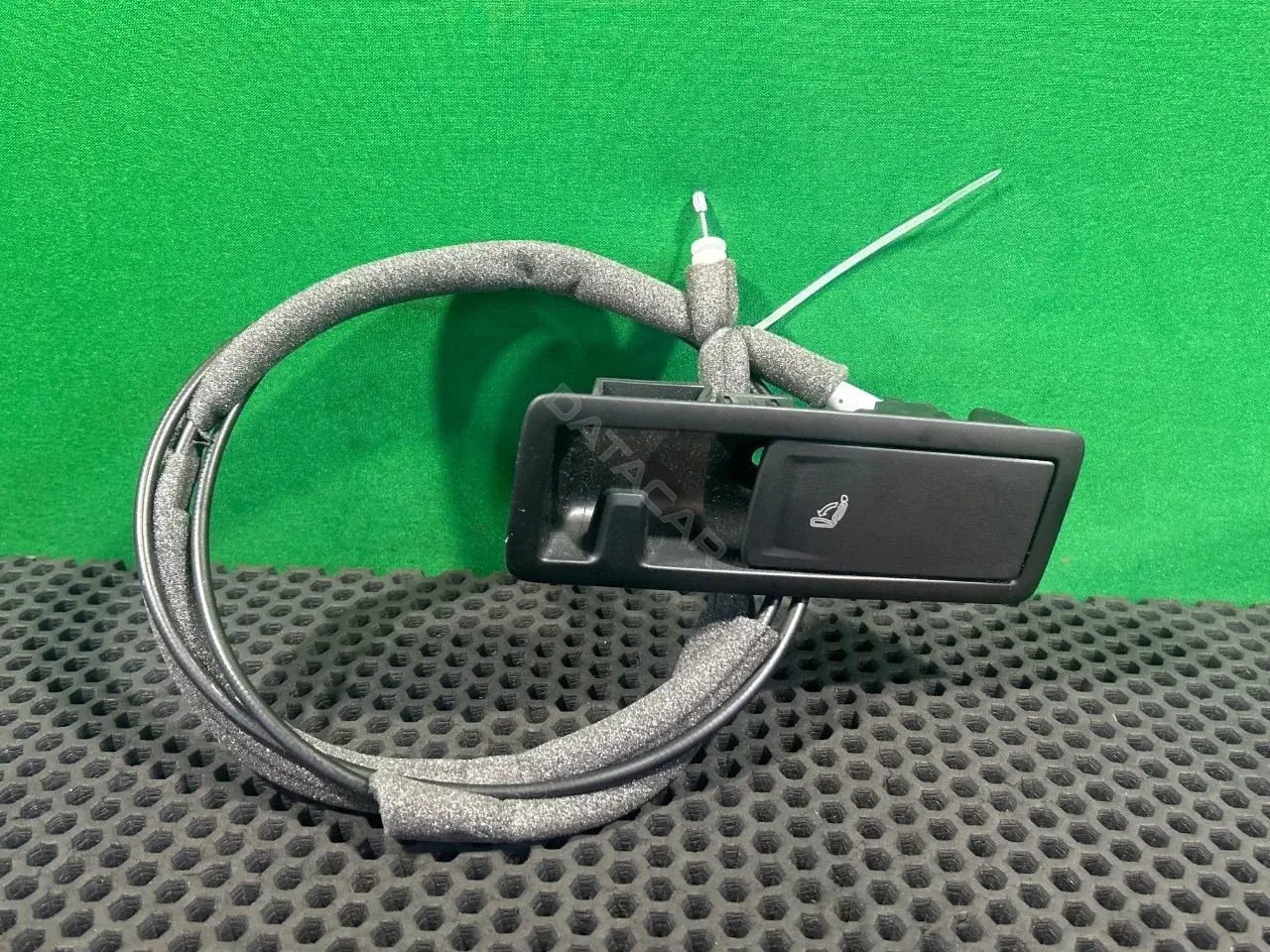 Ручка регулировки спинки сидения 5G0 885 671G