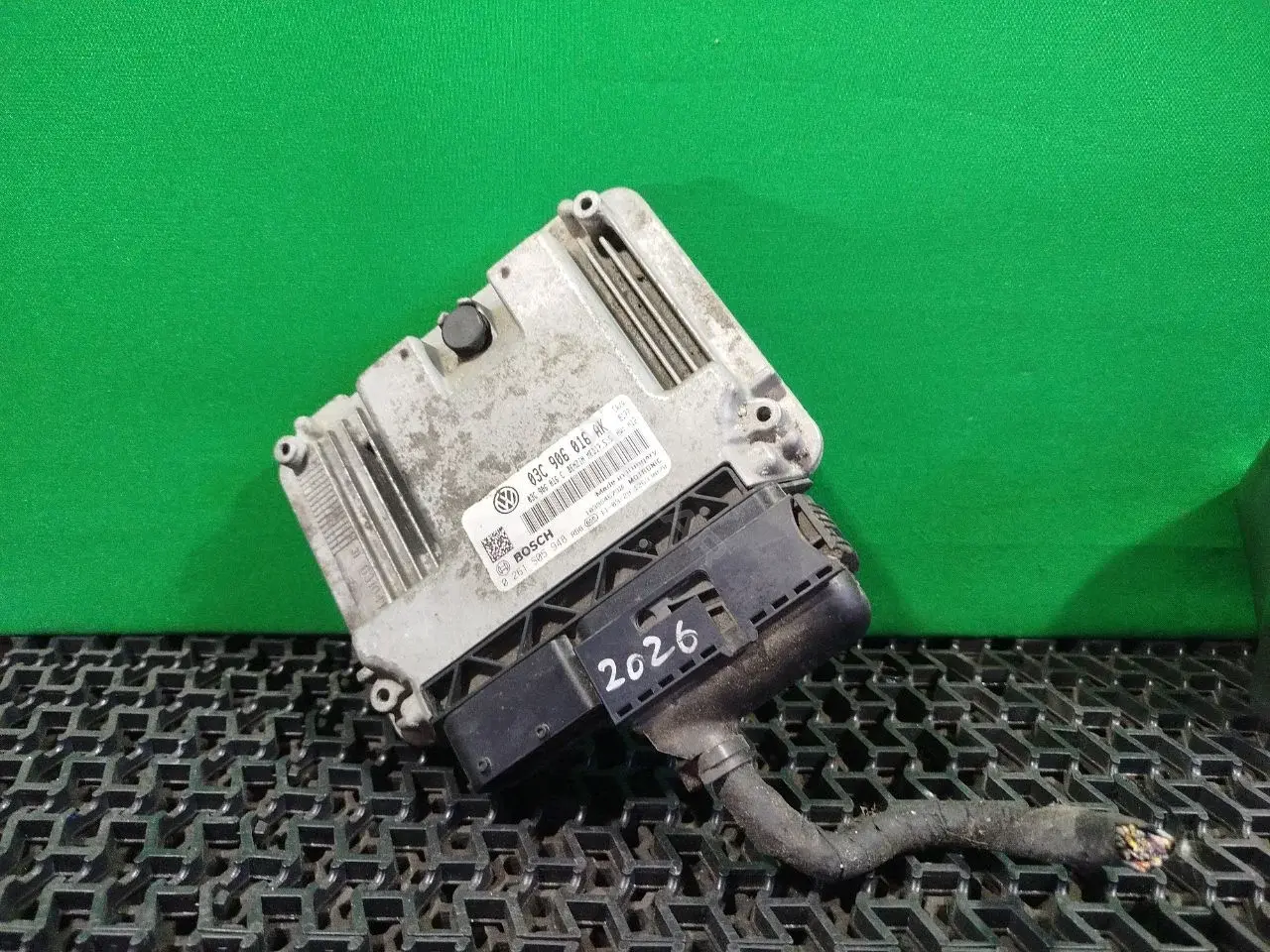 Блок управления двигателем 0 261 S05 948, 03C 906 016 AK
