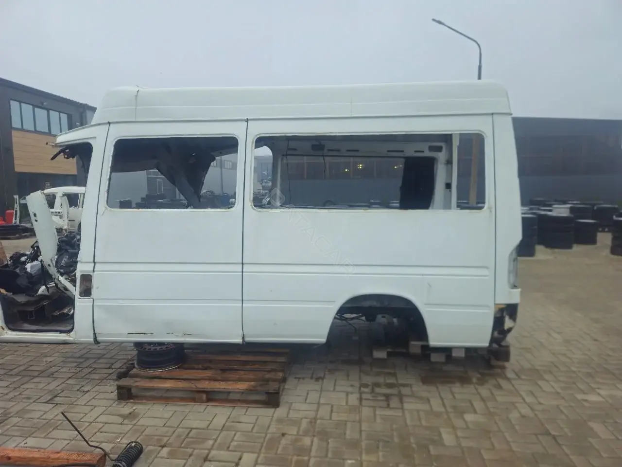 Четверть задняя левая 105059042