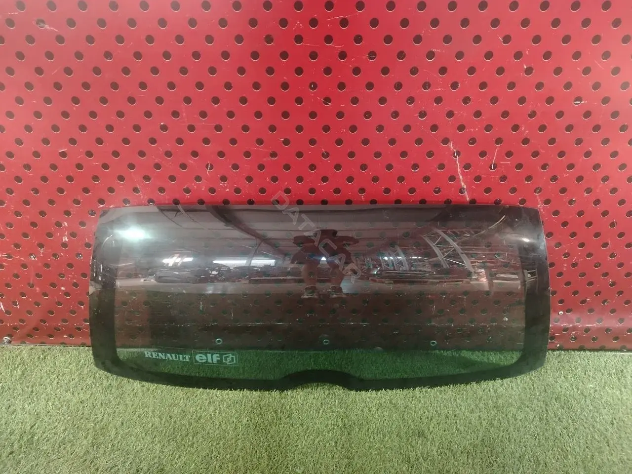 Заднее стекло 43R005013
